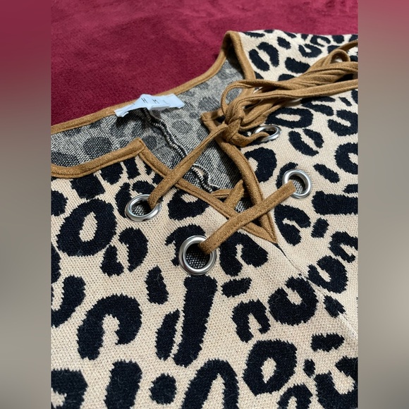 NWOT Anthropologie THML Leopard Print Knit Poncho Sweater Cape Boho Indie Size S - Picture 6 of 9